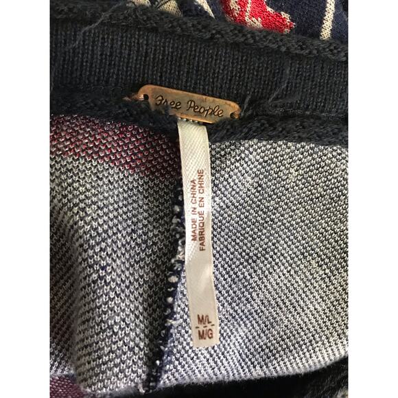 Free People Paisley Oversized Dolman Sleeve Blanket Fringe Sweater Size M/L - Picture 8 of 10